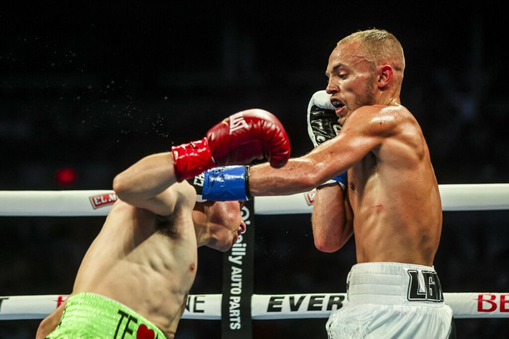 'Gallo' Estrada v Jesse 'Bam' RodrÌguez