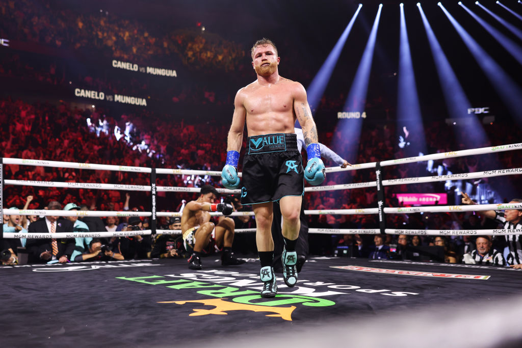 Canelo Alvarez v Jaime Munguia