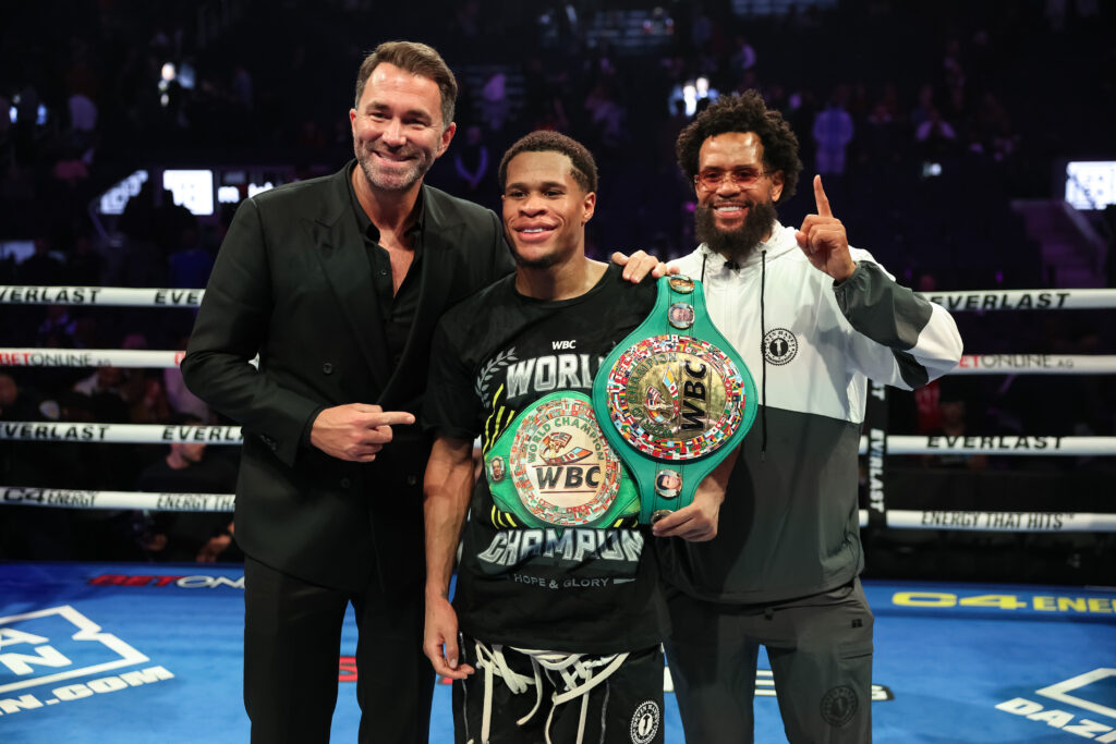 Devin Haney v Regis Prograis