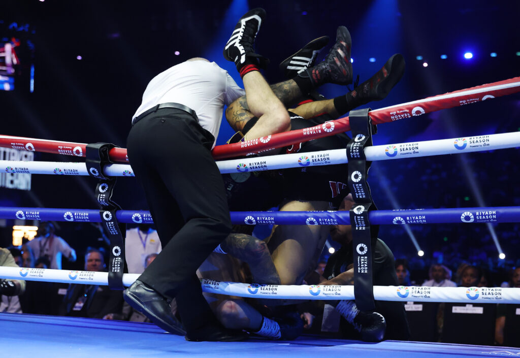Artur Beterbiev v Dimitry Bivol: Riyadh Season - IV Crown Showdown