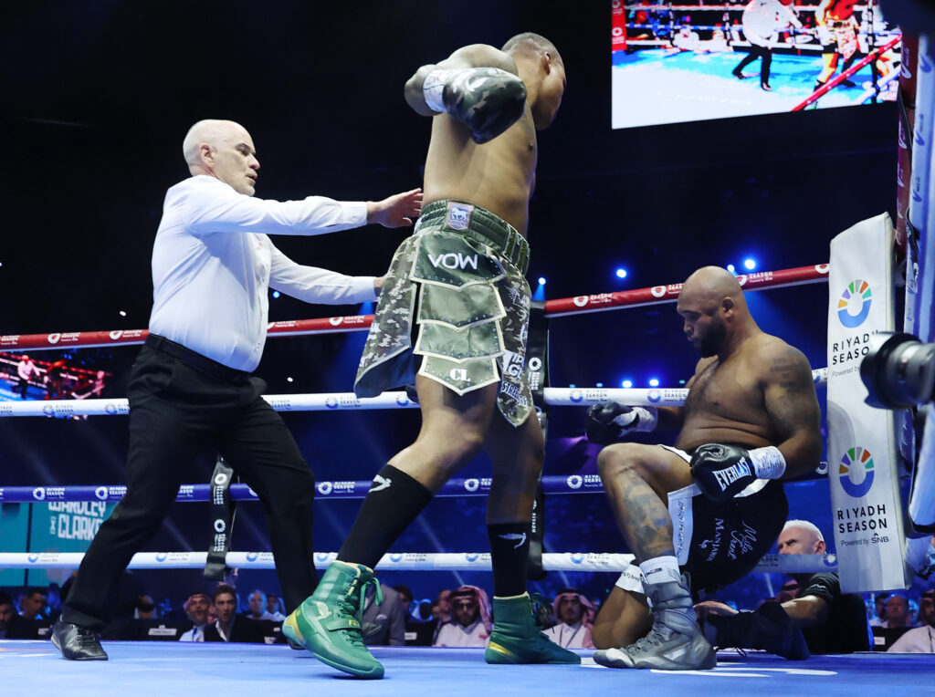 Artur Beterbiev v Dimitry Bivol: Riyadh Season - IV Crown Showdown