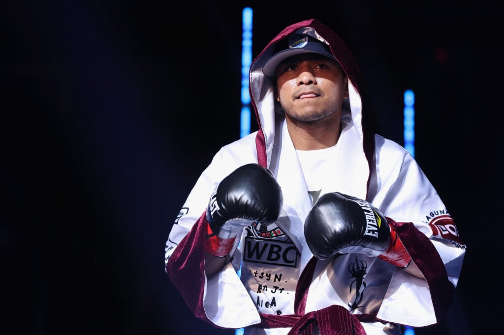 Juan Francisco Estrada v Roman Gonzalez