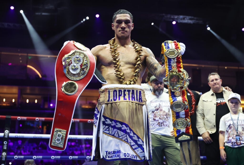 Artur Beterbiev v Dimitry Bivol: Riyadh Season - IV Crown Showdown