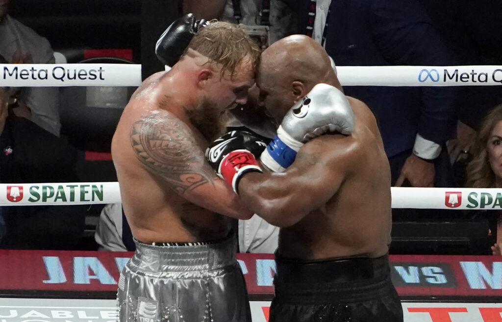 US-BOXING-TYSON-PAUL-HEAVYWEIGHT