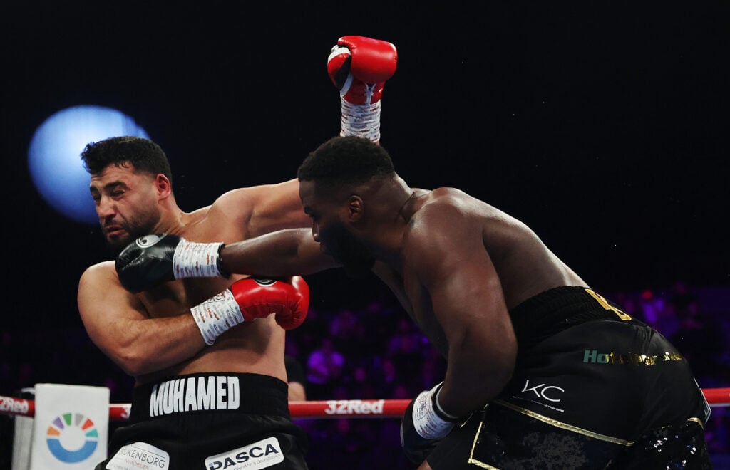 Lawrence Okolie punches Hussein Mohammed