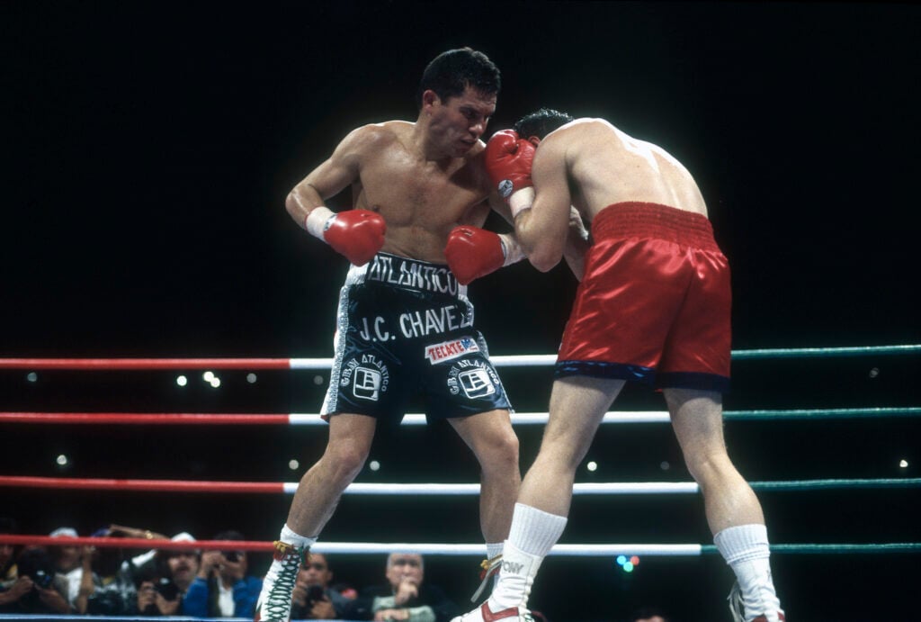WBC and  Lineal Light Welterweight Tittle Fight - Julio Cezar Chavez v Greg Haugen