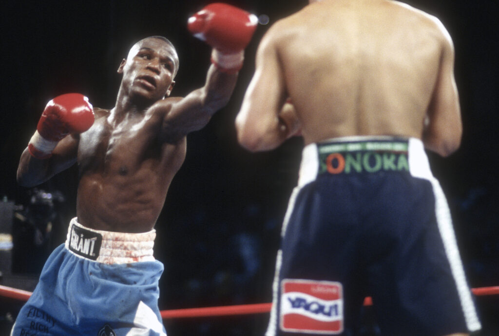 WBC, Ring and Lineal Lightweight Title Fight - Floyd Mayweather Jr. v Jose Luis Castillo