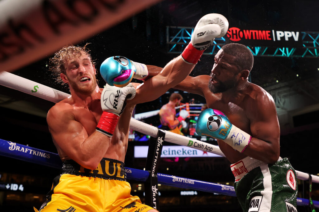 Floyd Mayweather v Logan Paul