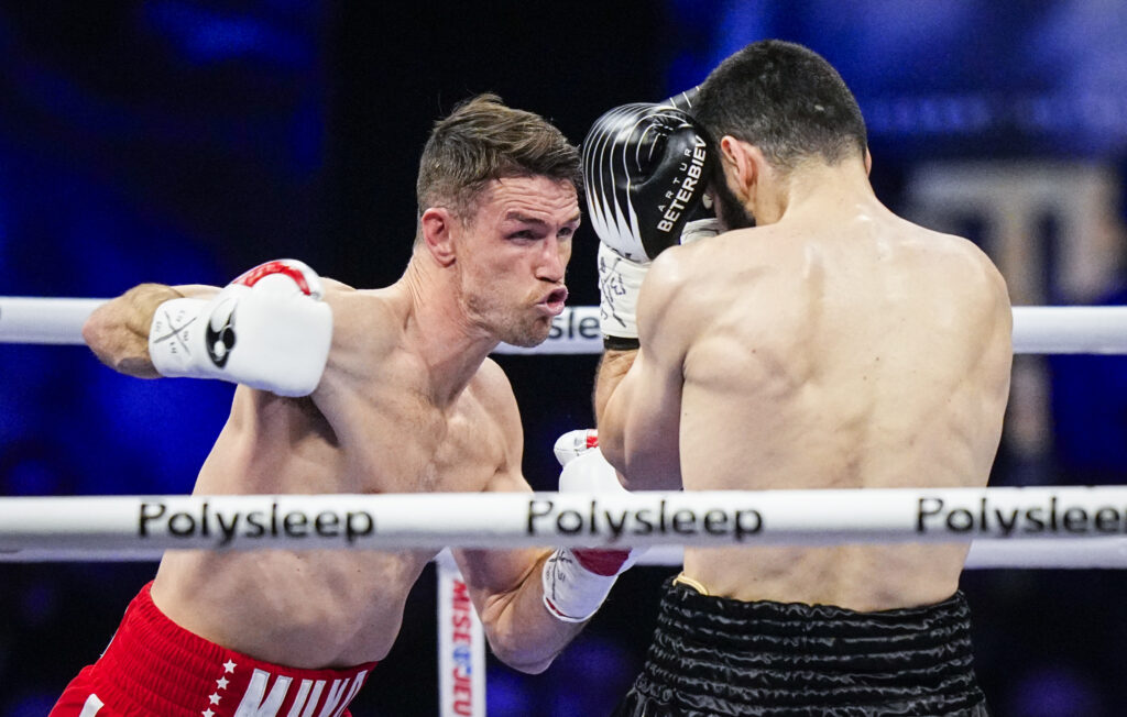 Artur Beterbiev v Callum Smith