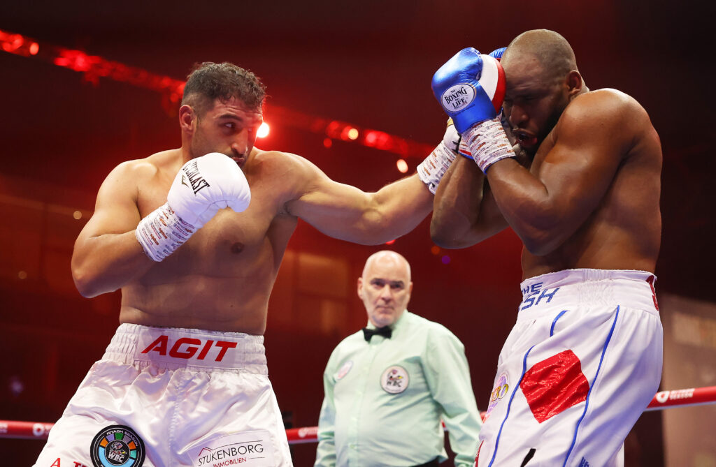 Tyson Fury v Oleksandr Usyk: Ring Of Fire - Fight Night