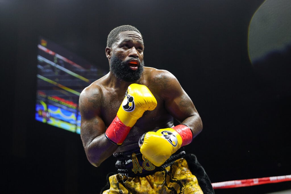 Adrien Broner v Blair Cobbs