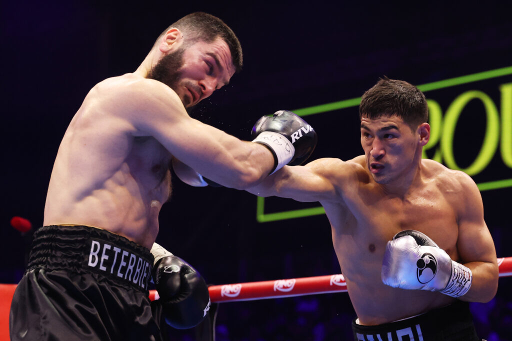 Image of Artur Beterbiev and Dmitry Bivol