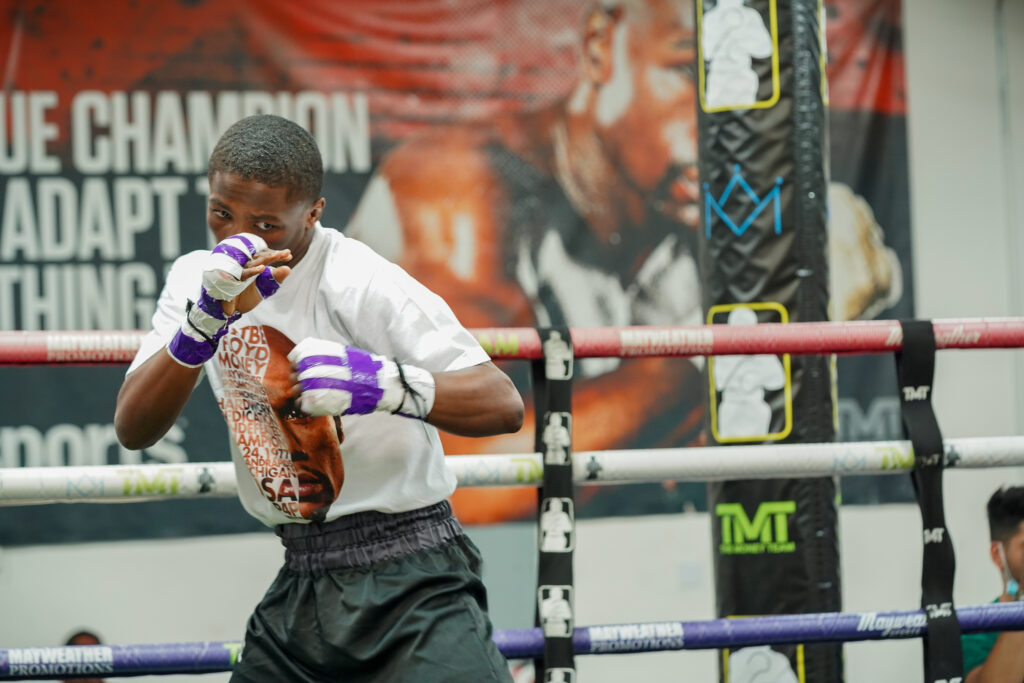BOXING: MAY 18 Mayweather v Paul Media Workout