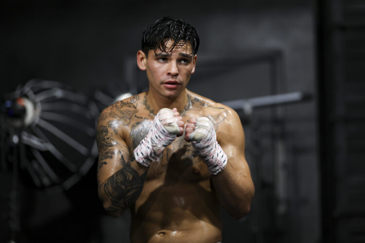 Photo by Cris Esqueda/Golden Boy/Getty Images