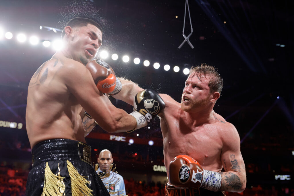 Canelo Alvarez punching Edgar Berlanga