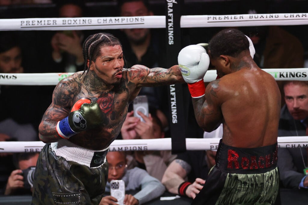 Image of Gervonta Davis punching Lamont Roach Jr.