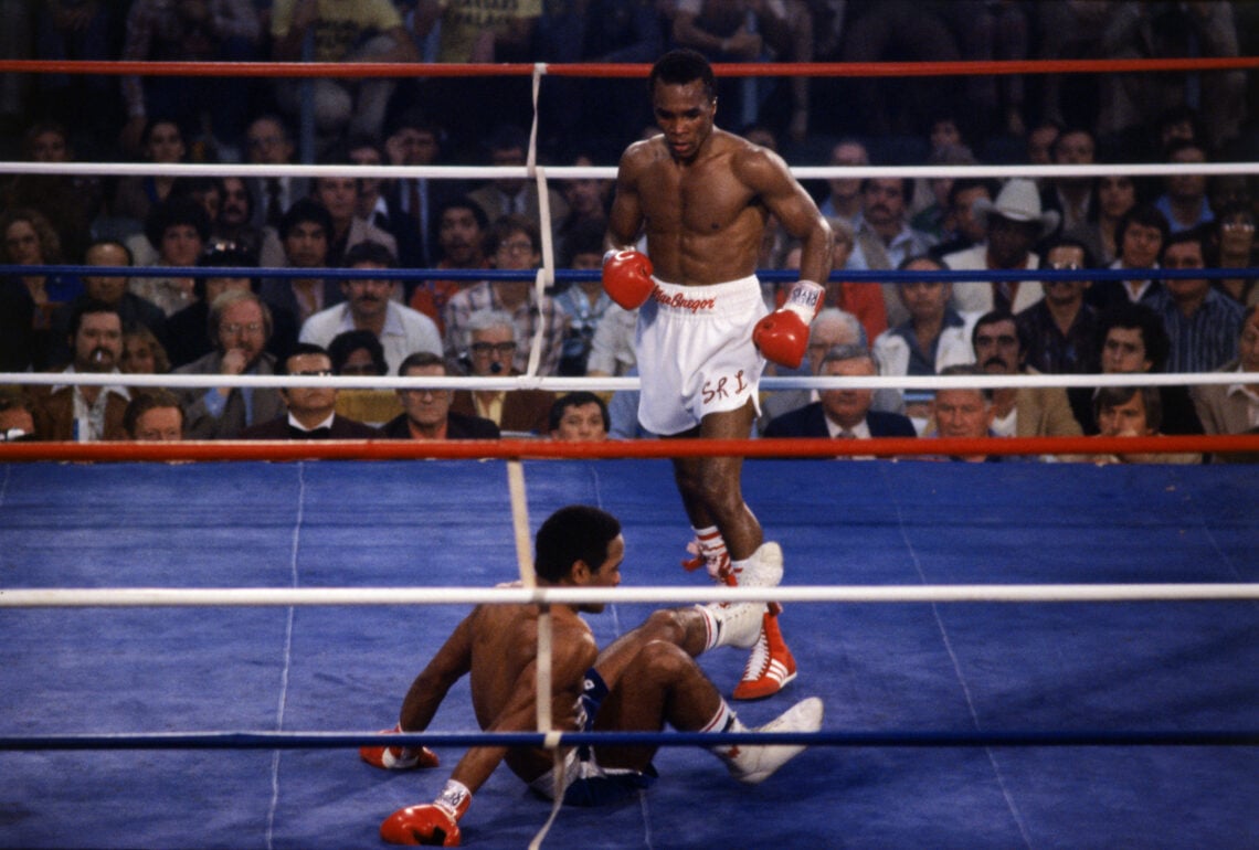 (Original Caption) Las Vegas, Nevada: Wilfred Benitez and Sugar ray Leonard fighting action.