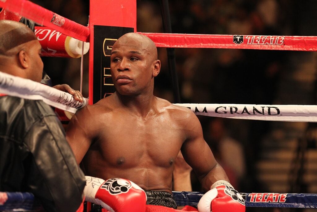 Floyd Mayweather Jr. in the corner during Shane Mosley bout