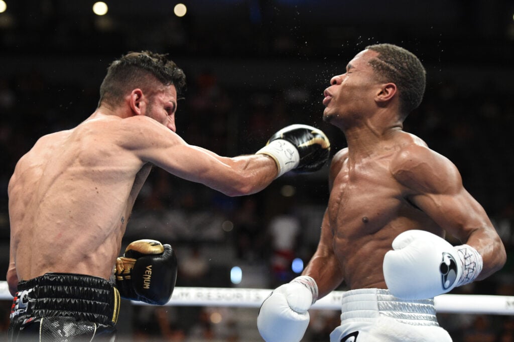 Jorge Linares punching Devin Haney
