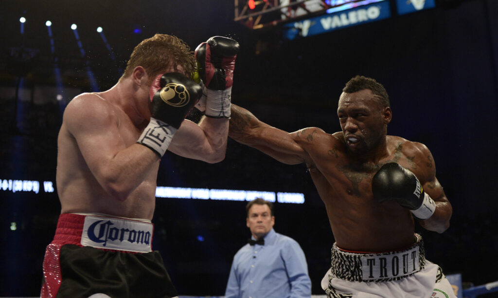 Canelo Alvarez v Austin Trout