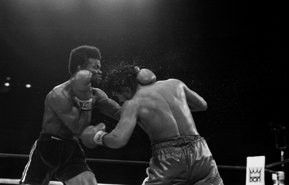 Kirkland Laing v Roberto Duran
