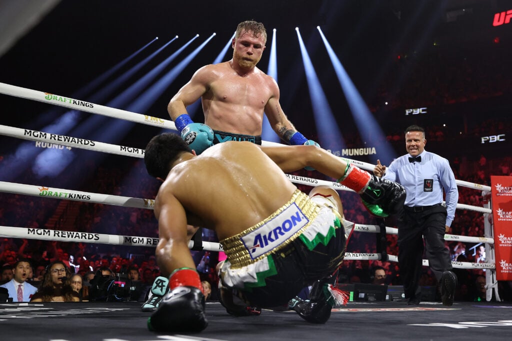 Canelo Alvarez v Jaime Munguia