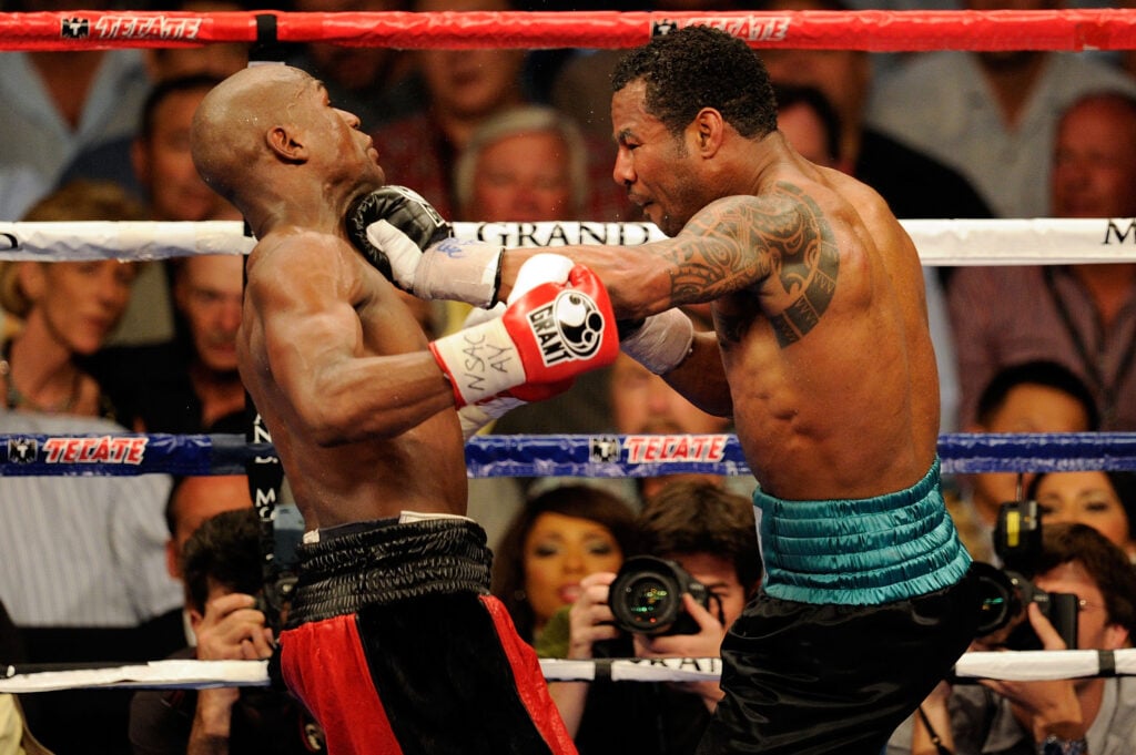 Floyd Mayweather Jr. v Shane Mosley