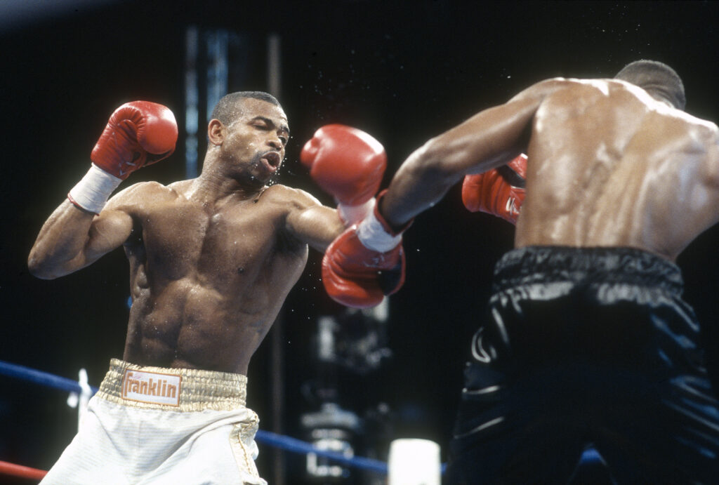 Roy Jones Jr vs Bernard Hopkins
