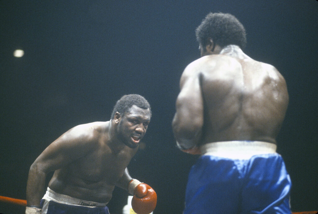 Joe Frazier boxing Floyd Cummings