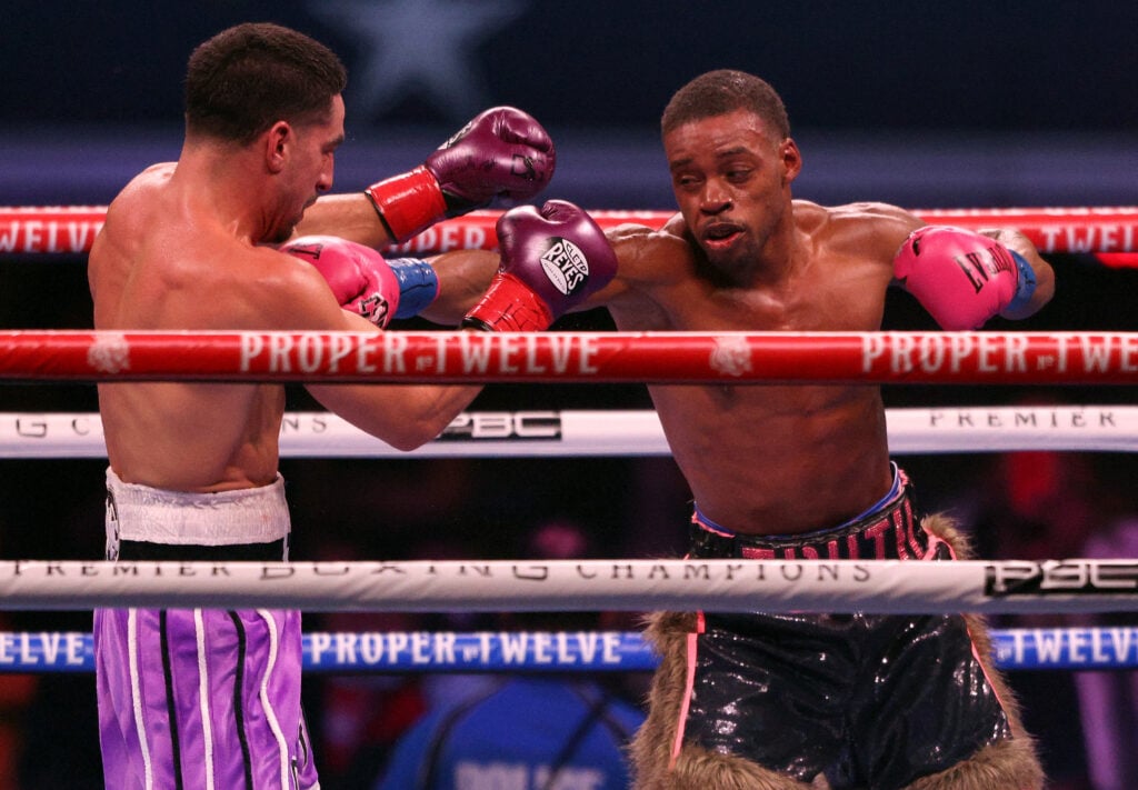 Errol Spence Jr trading punches with Danny Garcia