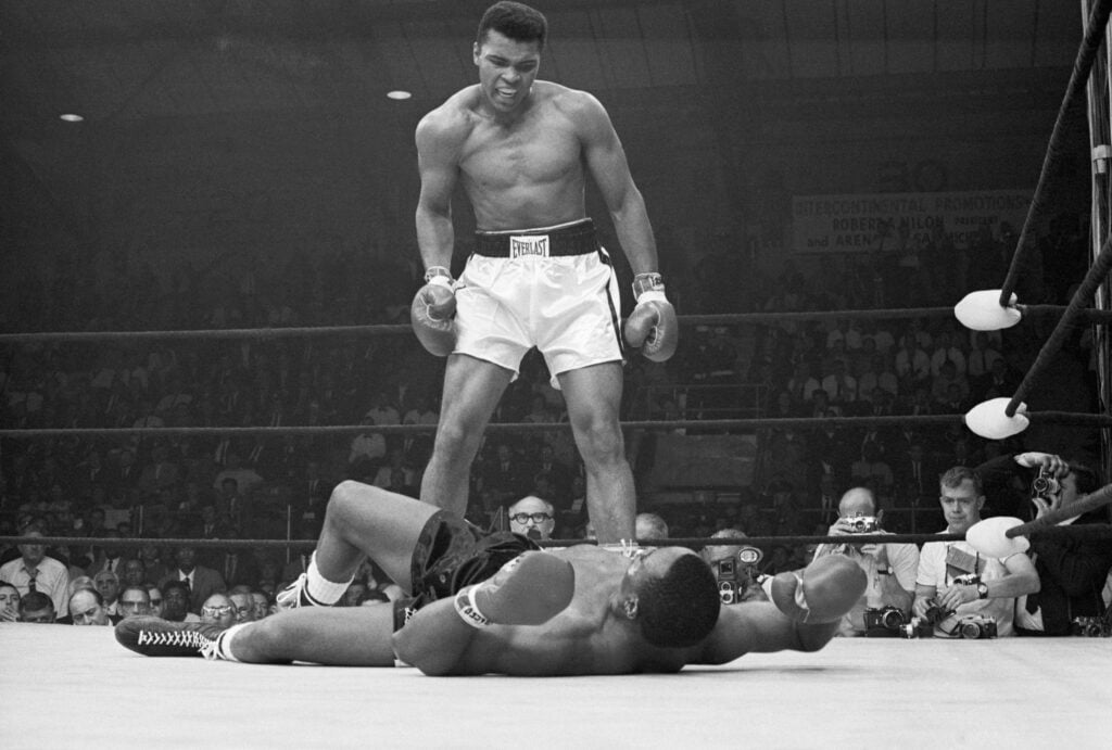 Muhammad Ali knocks out Sonny Liston