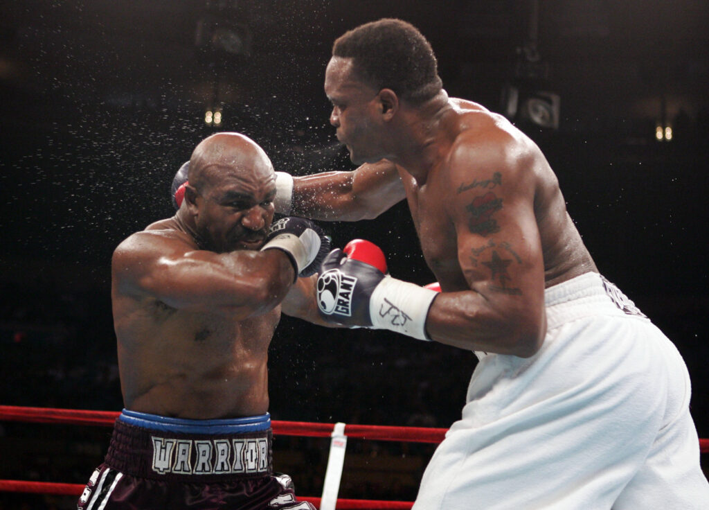 Evander Holyfield v Larry Donald