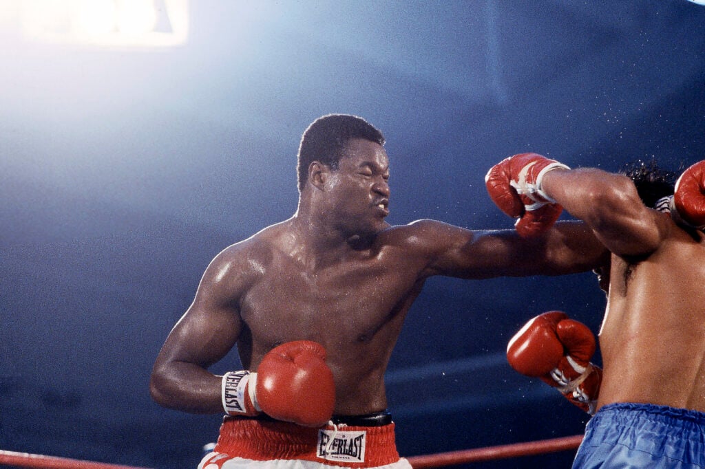 Larry Holmes, Alfredo Evangelista Boxing At Caesars Palace