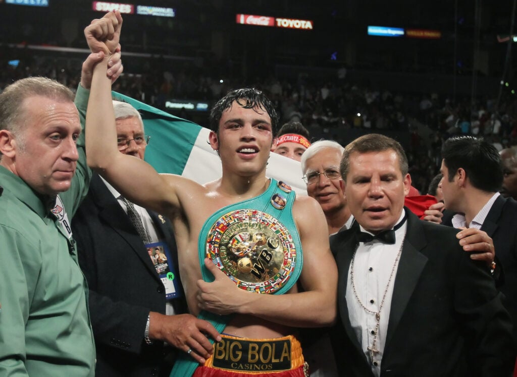 Julio Cesar Chavez Jr. made history as the first Mexican-born major middleweight champ by ending a 30-fight unbeaten run