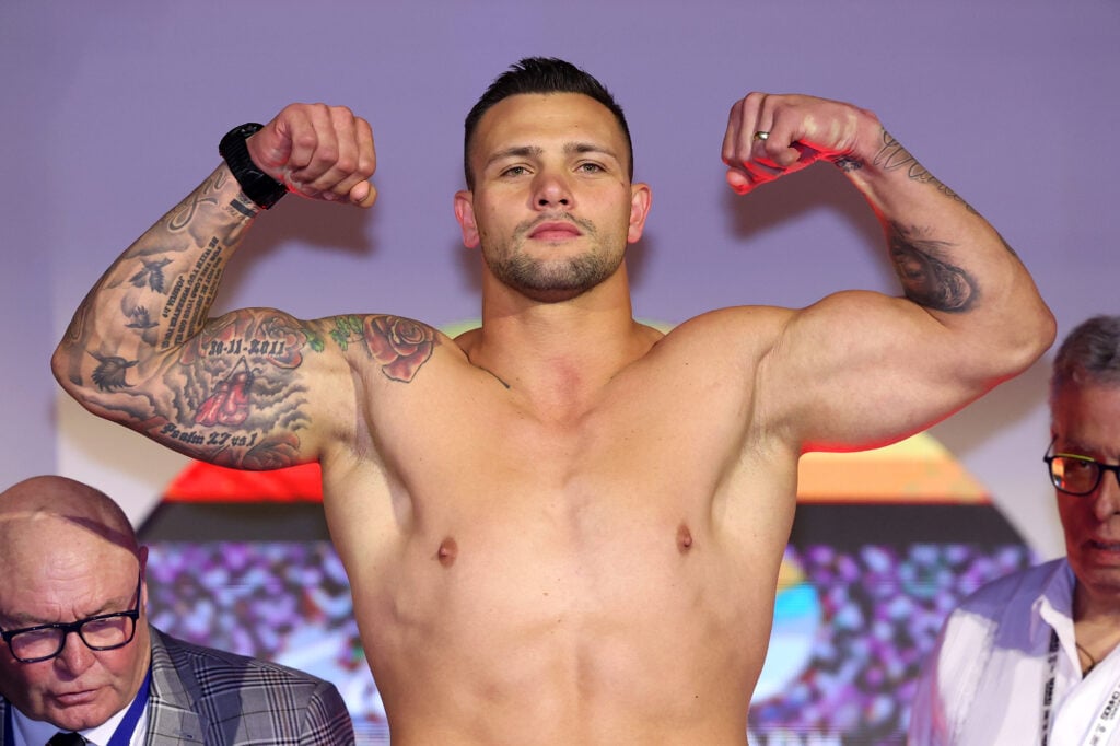 Kevin Lerena weighs-in to fight Justis Huni
