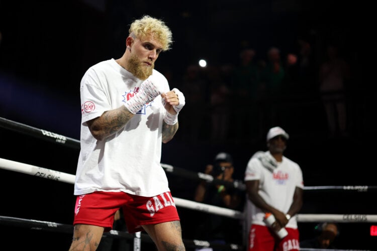 Photo by Cris Esqueda/Golden Boy/Getty Images