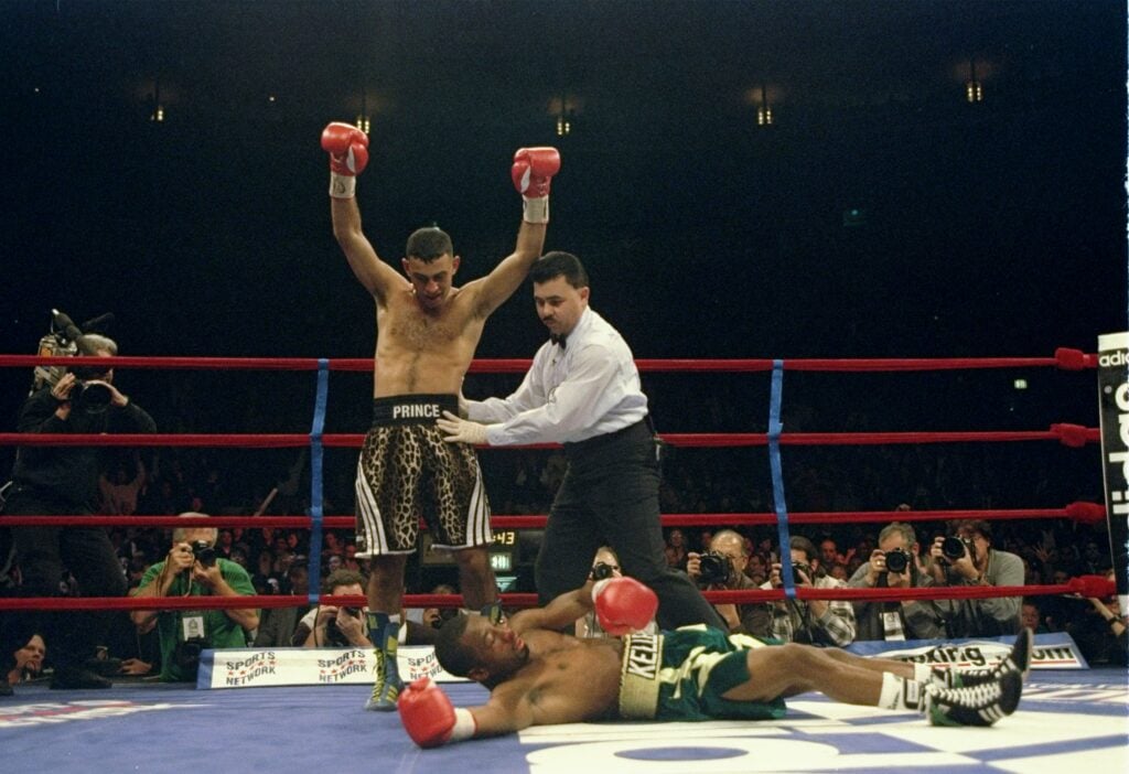 Prince Naseem Hamed drops Kevin Kelley