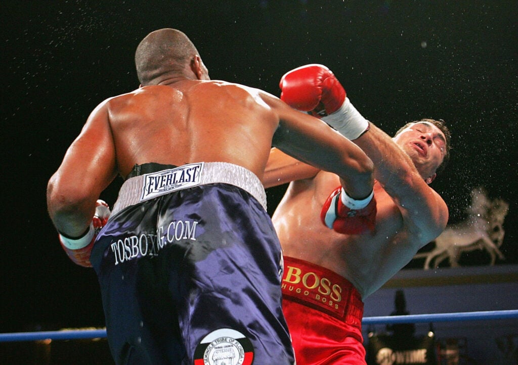 Wladimir Klitschko struck with a huge punch from DaVarryl Williamson