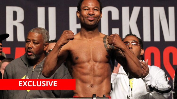 Shane Mosley weighing-in to fight Floyd Mayweather