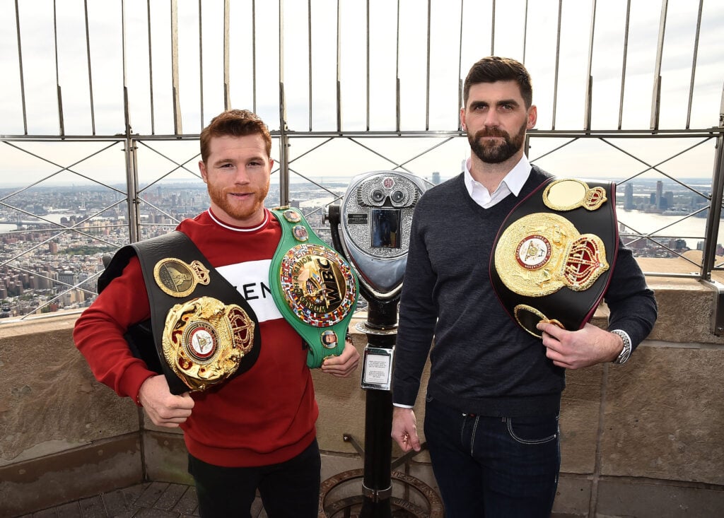 Canelo Alvarez poses with Rocky Fielding