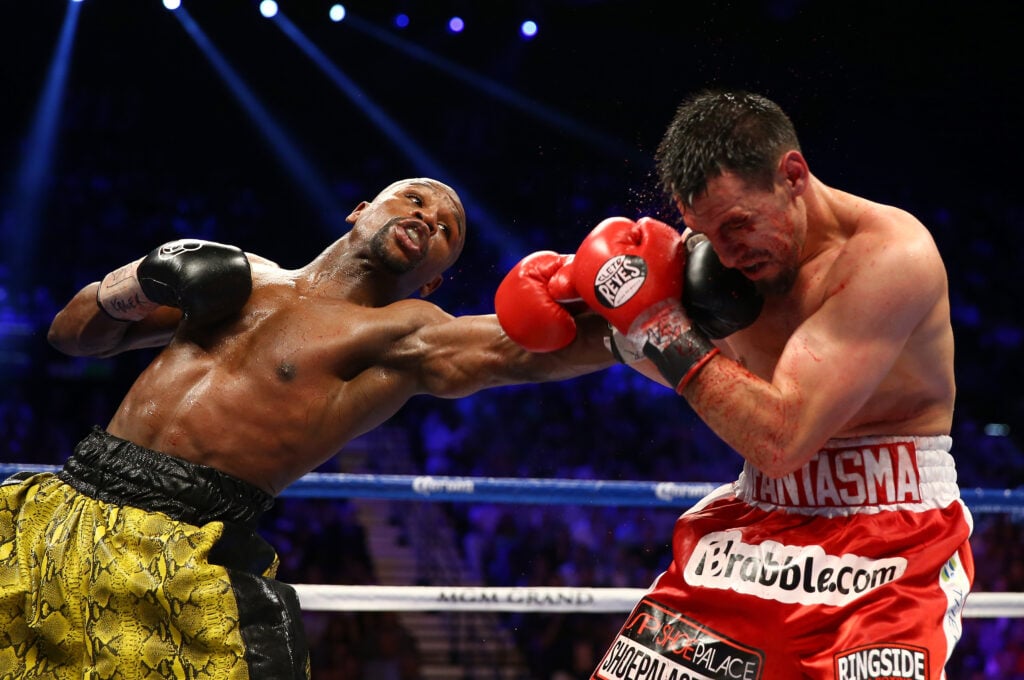 Floyd Mayweather Jr. boxing Robert Guerrero