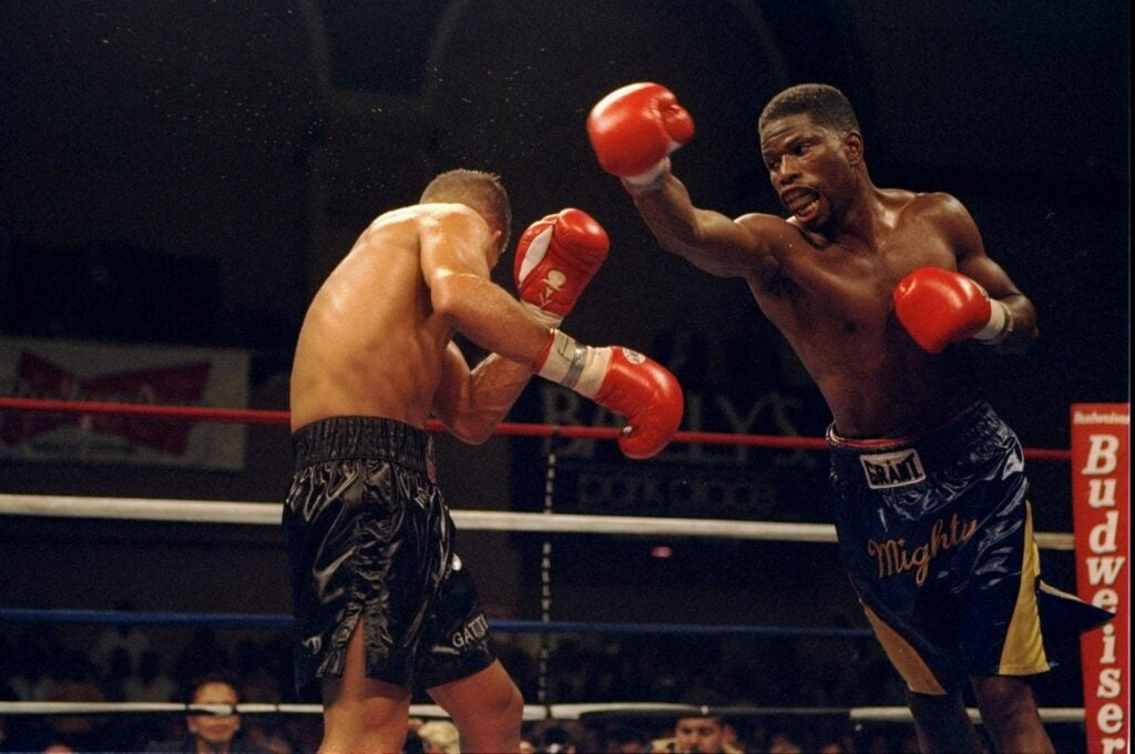 Ivan Robinson boxing Arturo Gatti